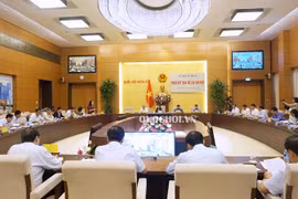 越南国会司法委员会第10次全体会议在河内召开