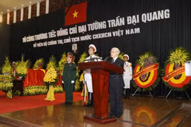 越共中央总书记阮富仲在陈大光同志追悼会上致悼词