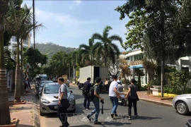涉嫌伪造银行卡和网络赌博的22名中国籍犯罪团伙案 越方将赃物交给中方
