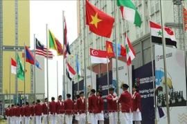 2018年第三届亚残会：越南体育代表团在雅加达举行升旗仪式