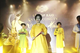 越南研究复制古代服装 努力弘扬传统文化价值 
