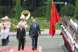 古巴媒体纷纷报道古巴国务委员会主席兼部长会议主席迪亚斯-卡内尔访越之旅