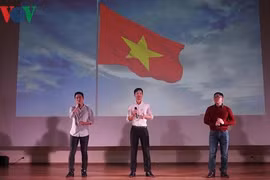 在莫斯科外国留学生对越南文化深感兴趣
