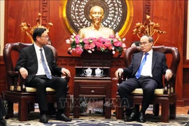 西班牙Urbaser公司希望赴胡志明市寻找垃圾处理领域的合作机会