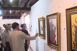 越老泰“连接湄公河两岸”美术展在老挝举行