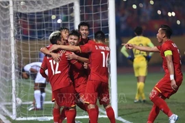 2018年AFF CUP: 越南队三比零大胜柬埔寨 获得A组第一名