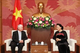越南国会主席阮氏金银会见匈牙利总检察长波尔特