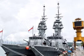 印度与新加坡举行大规模海上军事演习