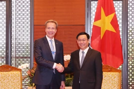 WEF ASEAN 2018: 建议WEF协助越南建设国家级创新中心