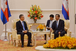 柬埔寨首相会见越南新任驻柬埔寨大使武光明