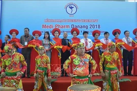 岘港市国际医药与医疗设备展览会正式开幕
