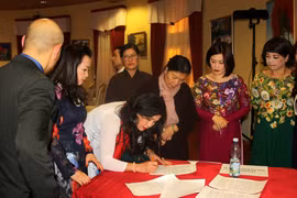 鬼鹿角礁海战牺牲英烈纪念仪式暨超度法会在捷克举行