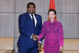 国会主席会见各国议会联盟秘书长马丁·纯贡