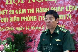 莱州省边防部队鼓励人民群众积极参加边境保卫和越中陆地边界线勘界立碑工作