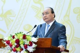 阮春福总理：明确个人和组织在推迟国企股份化进程的责任