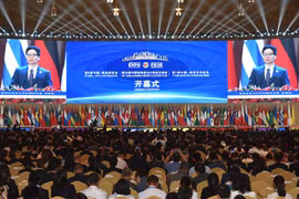 政府副总理武德儋出席第五届南博会和第25届昆交会开幕式