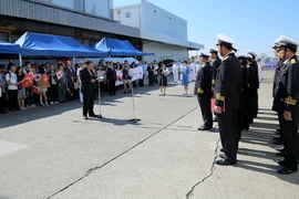 越南海军护卫舰抵达日本大阪府堺市港口