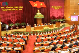 建设与任务相适应的各级干部队伍