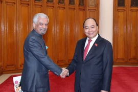 政府总理阮春福会见联合国各组织驻越首席代表