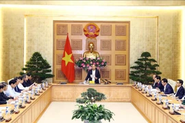 经济社会小组召开第一次会议 为越共十三大做准备