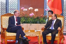 WEF ASEAN 2018：政府总理阮春福会见嘉士伯首席执行官郝瀚思