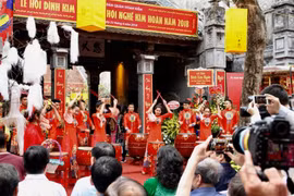 河内举行2018年金银祠堂庙会暨金银首饰节