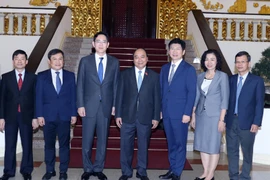越南政府总理阮春福会见韩国三星集团领导