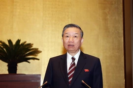越南第十四届国会第六次会议：重点讨论延长《对入境越南的外国人试行签发电子签证》决议的期限