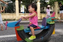 废旧物品做玩具 变废为宝乐趣多