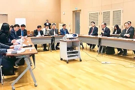 胡志明市国家大学与日本九州大学共同寻求合作商机