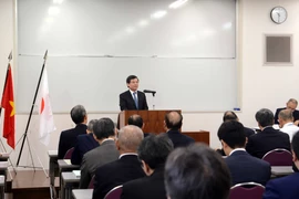 越南最高人民检察院检察长黎明智访问日本