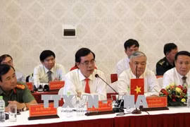 越南广治省同老挝沙拉湾省加强各领域的合作