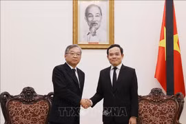 越南政府副总理陈流光会见新加坡副总理颜金勇。图自越通社