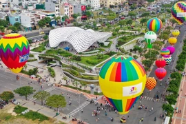 组图：岘港旅游业呈强劲复苏与发展态势