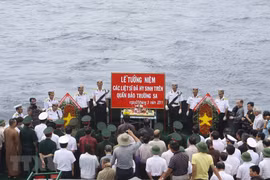 组图：鬼鹿角礁海战32周年：用血换来的历史教训