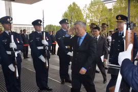 阮志咏上将访问澳大利亚