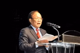 越南文化体育与旅游部部长黄俊英