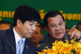 柬埔寨首相洪森在竣工仪式上