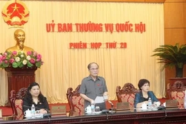 越南国会主席阮生雄主持越南第十三届国会常务委员会第20次会议