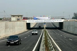 河内内排——老街高速公路正式通车