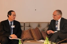 阮善仁副总理会见了瑞士联邦经济部部长 Johann Schneider-Ammann