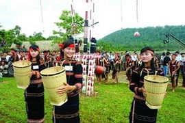 西元省新米节
