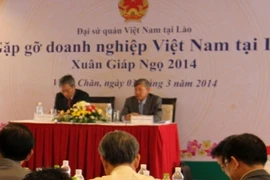 越南企业见面会在老挝举行 (图片来源：越南人民报）