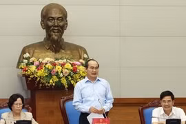 阮善仁副总理主持了会议