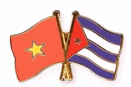 越南与古巴加紧团结友谊 