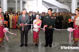 援老越南志愿军传统日65周年纪念集会在万象举行