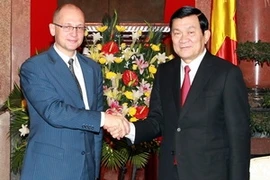 越南国家主席会见俄罗斯联邦国家原子能集团公司总经理