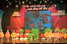 “插上梦想的翅膀”艺术晚会（图片来源：越南新报）