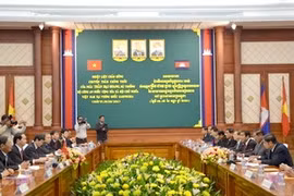 越南公安部代表团访问柬埔寨