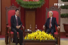 阮富仲总书记会见中共中央宣传部部长刘奇葆